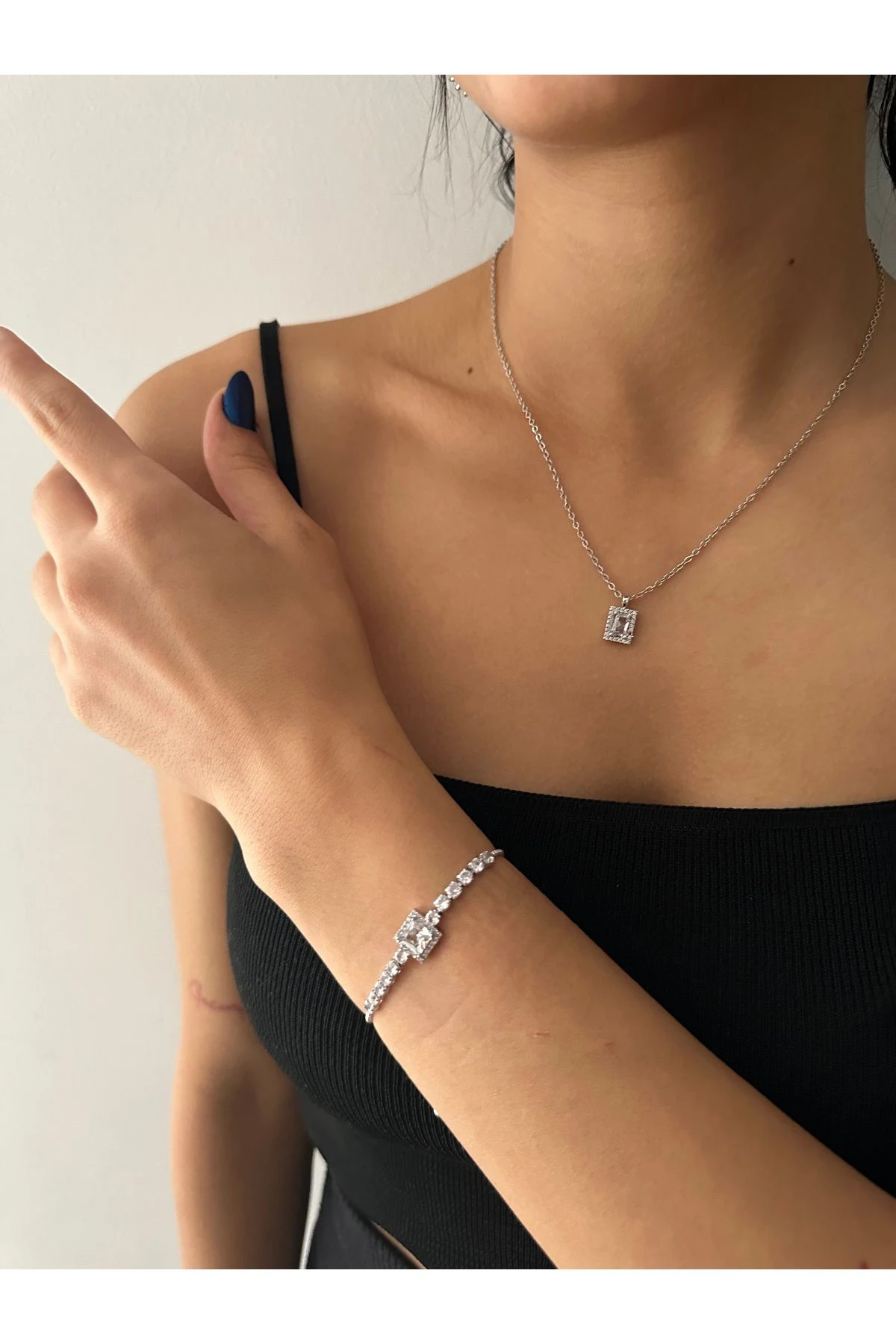 Kadın Kol Saati Zirkon Taşlı Baget Kolye Bileklik Özel Kombin Set Gümüş St-2119S2 Gümüş St-2119S2