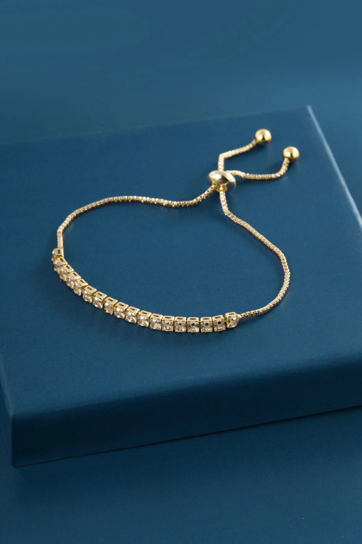 Vintage Kadın Kol Saati Zirkon Taşlı Kare Bileklik Hediyelik Kombin Gold-Yeşil Pl-1493B3 Gold-Yeşil Pl-1493B3