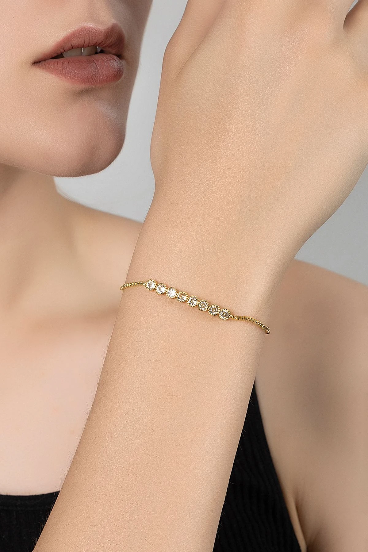 Vintage Kadın Kol Saati Zirkon Taşlı Su Yolu Bileklik Kombin Gold Yeşil Pl-1499B3 Gold-Yeşil Pl-1499B3