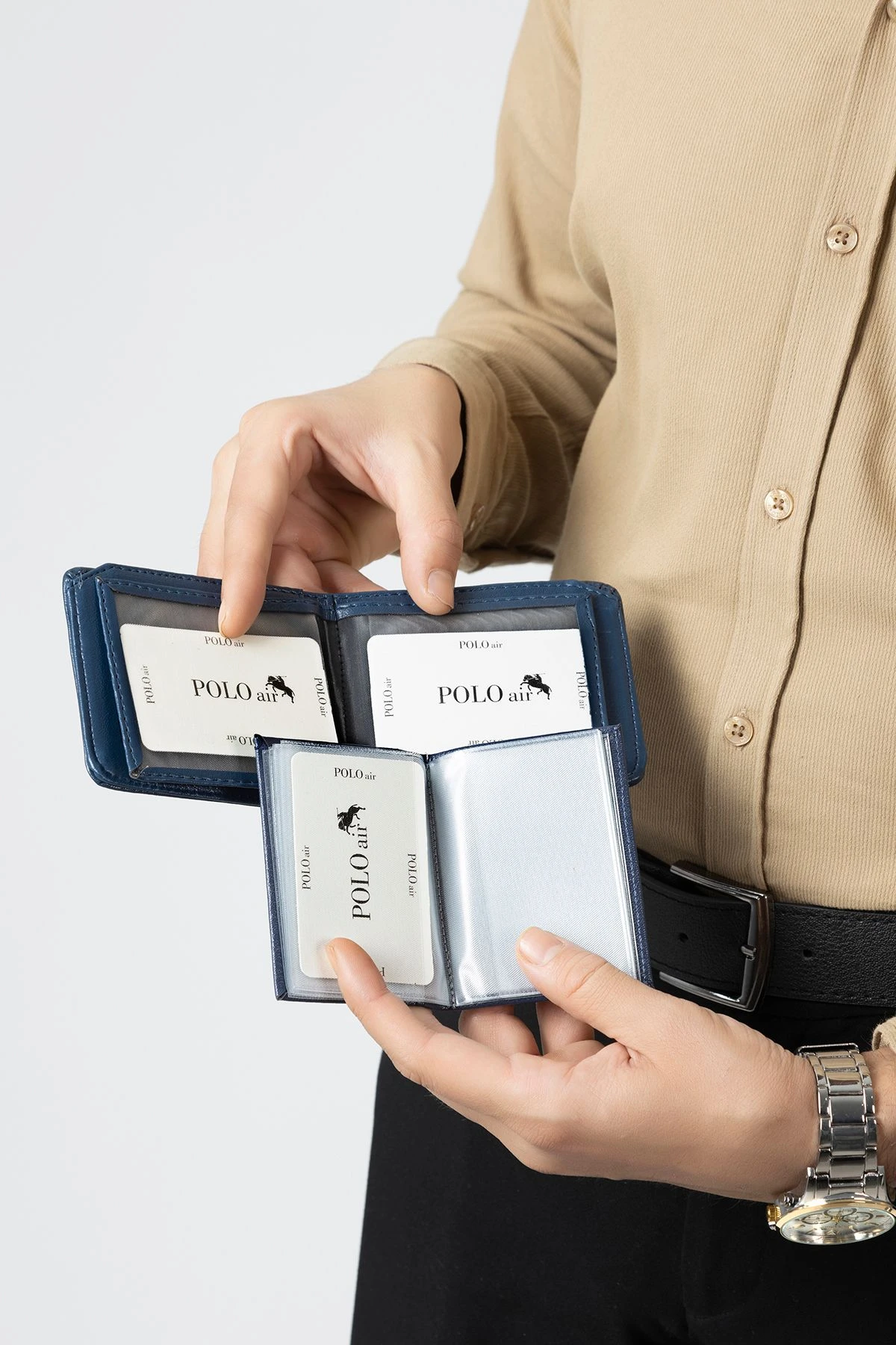 Erkek Set Kombin Kemer Cüzdan Kartlık Parfüm Kol Saati Hediyelik Kutusunda Lacivert Set Pl-0963E2 Lacivert-Gümüş Pl-0963E2
