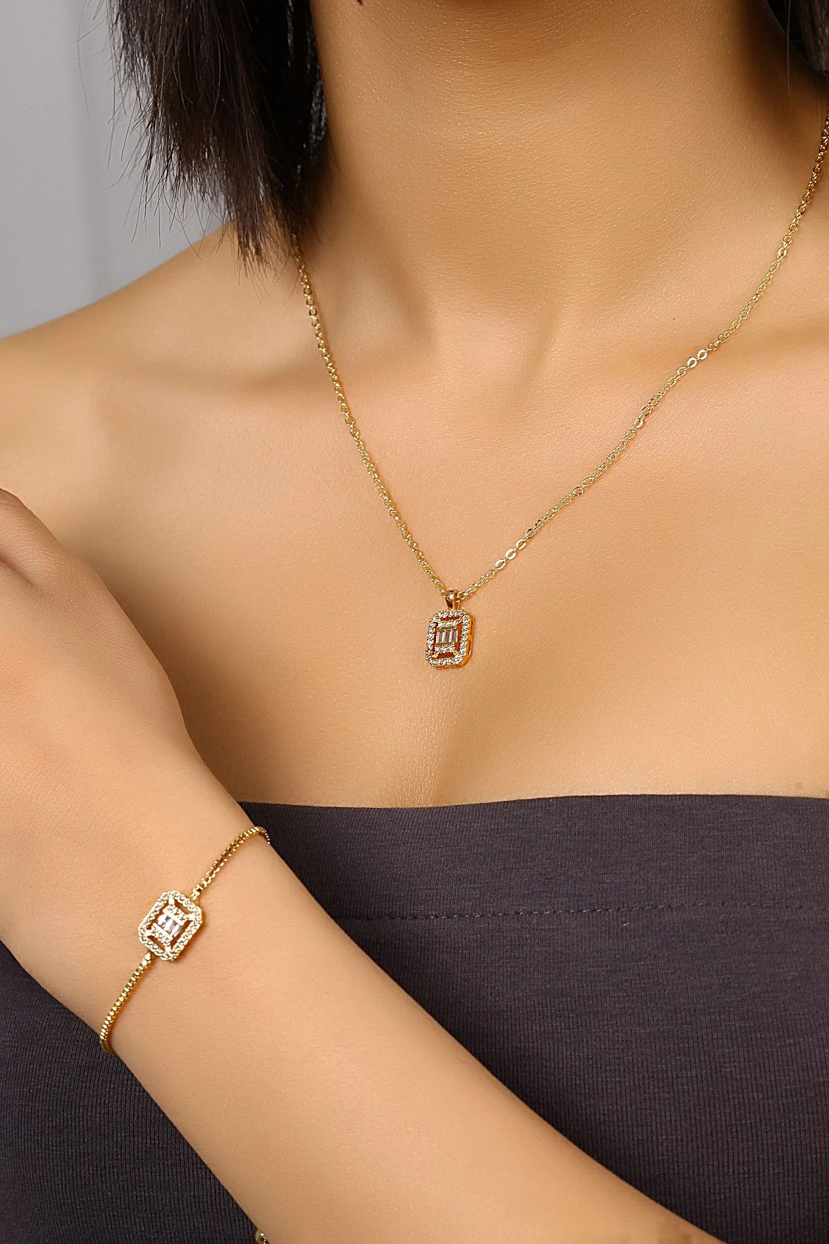 Vintage Kadın Kol Saati Zirkon Taşlı Kolye Ve Bileklik Özel Kombin Set Gold Renk St-2150S1 Gold St-2150S1