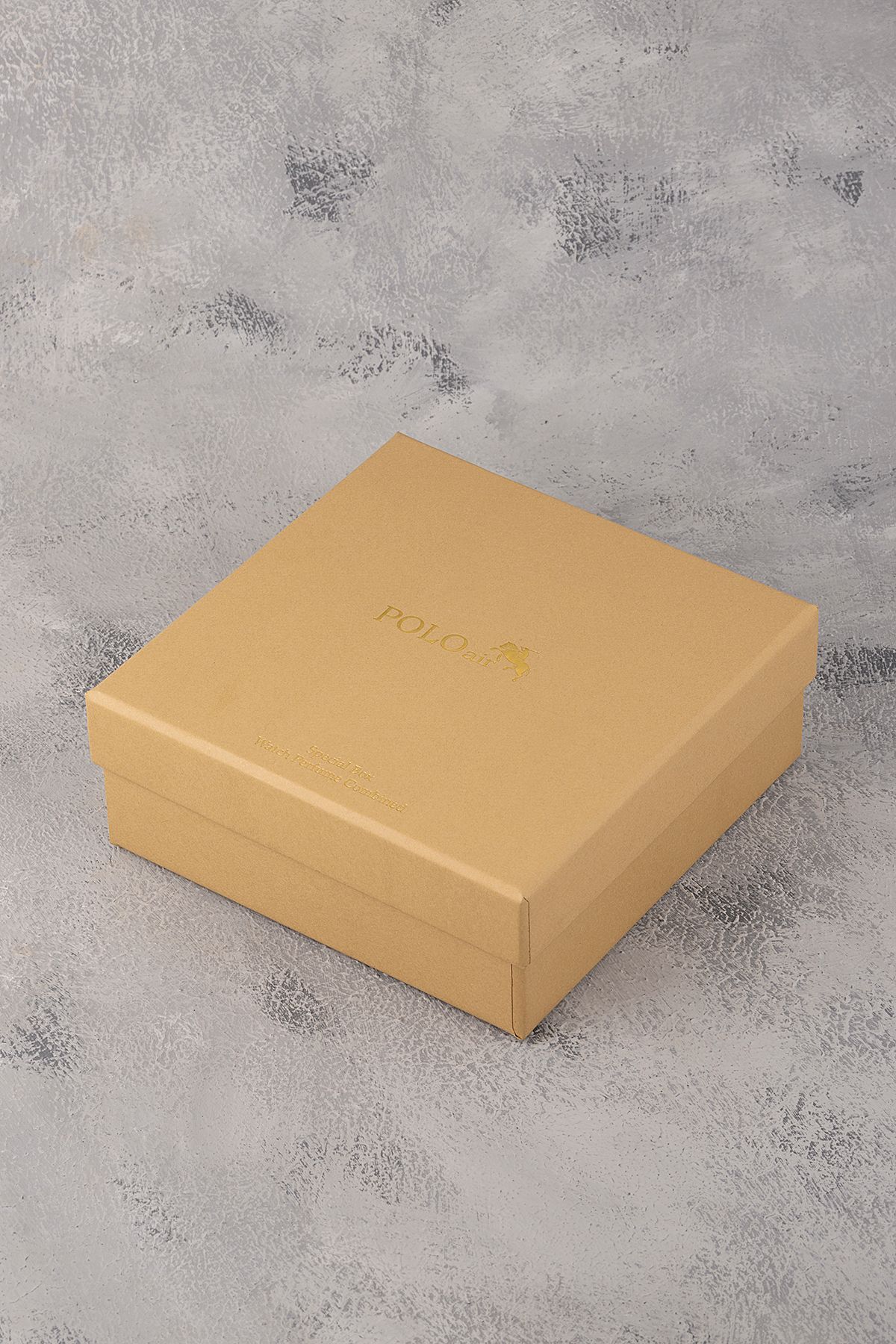 Retro Lüx Taşlı Kadın Kol Saati Ve Parfüm Seti Hediyelik Kutsunda Kombin Gold Renk St-2176S1 Gold St-2176S1