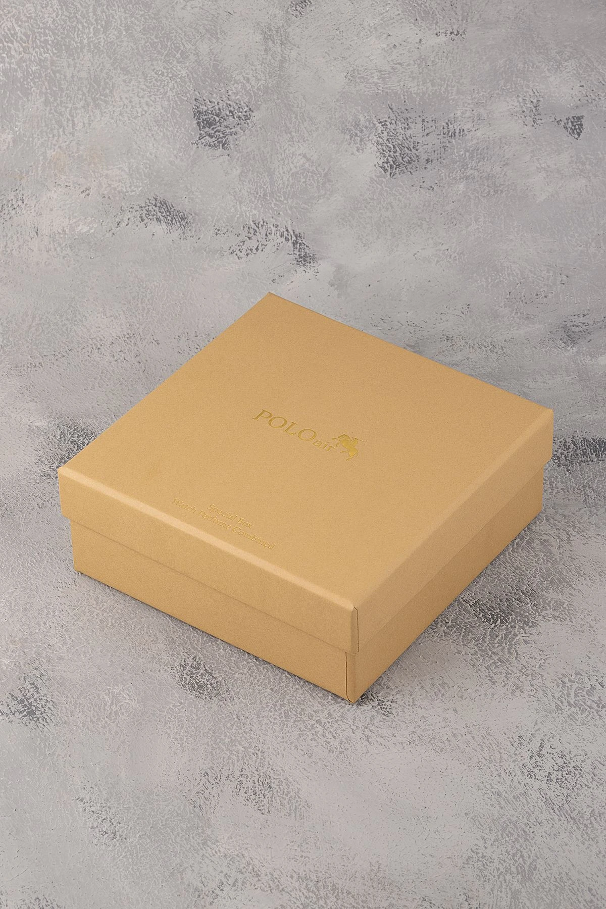 Retro Lüx Taşlı Kadın Kol Saati Ve Parfüm Seti Hediyelik Kutsunda Kombin Gold Renk St-2176S1 Gold St-2176S1