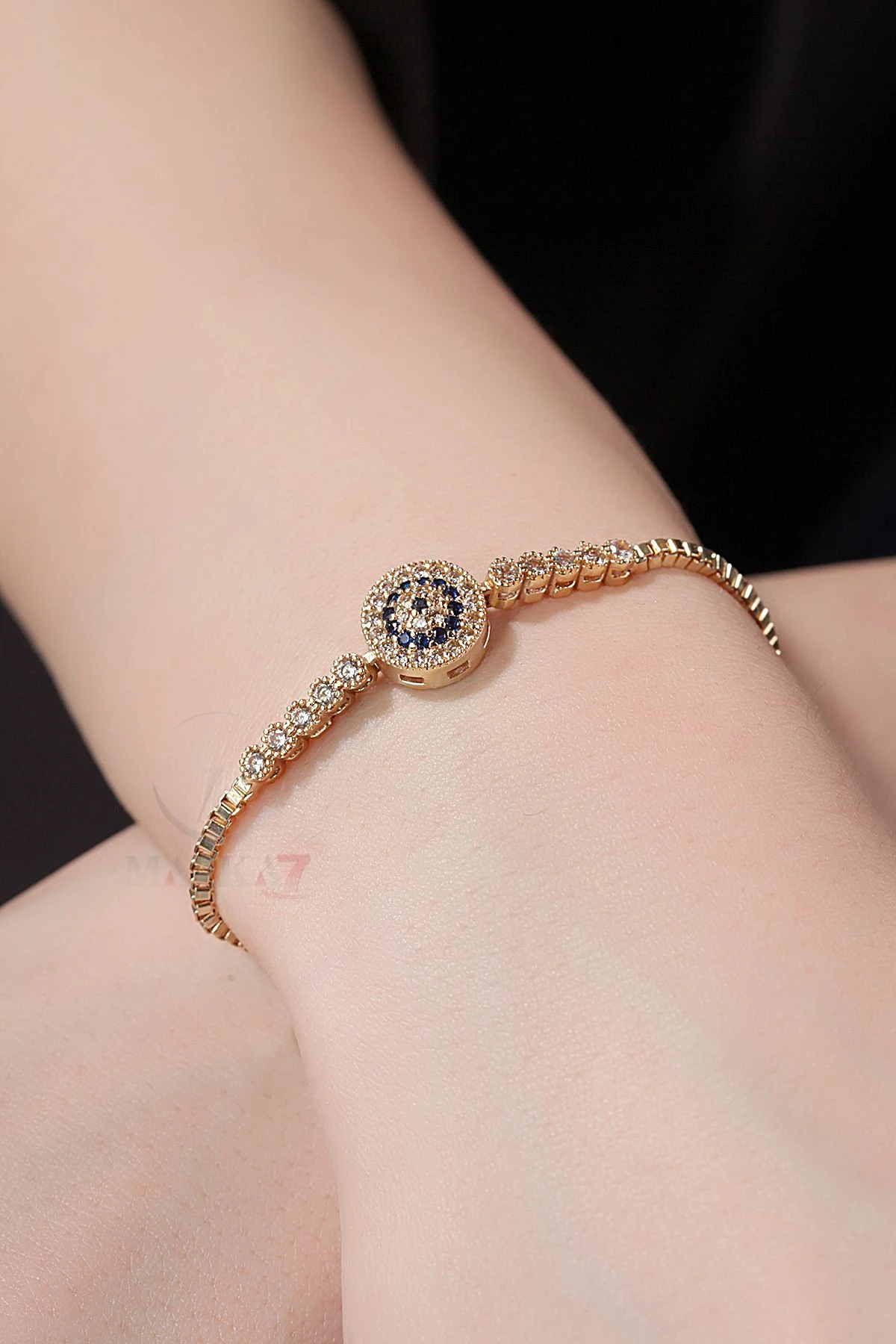 Zarif Kadın Kol Saati Zirkon Taşlı Nazar Bileklik Kombin Gümüş Gold Renk Pl-1550B3 Gold-Gümüş Pl-1550B3