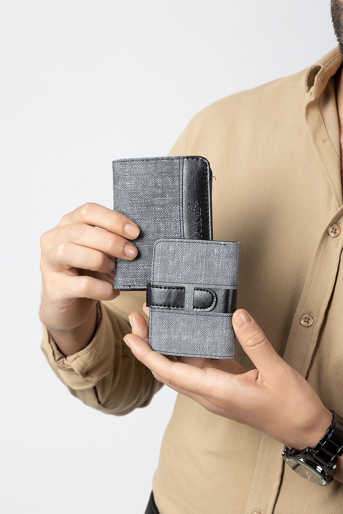 Erkek Kol Saati Kemer Cüzdan Kartlık Çakmak Hediyelik Kutusunda Gümüş Antrasit Set Pl-7071E3 Gümüş Pl-7071E3