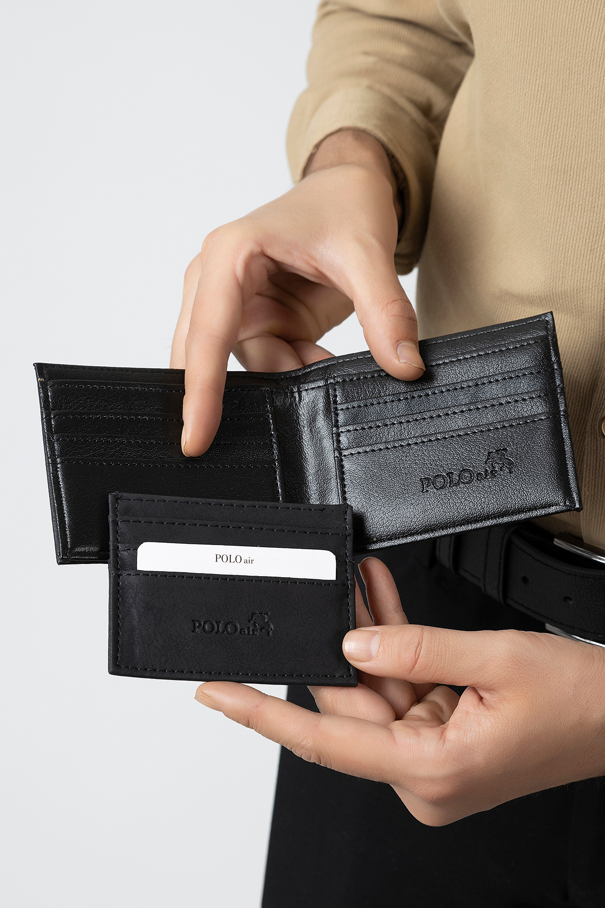 Mercek Takvimli Erkek Kol Saati Cüzdan Kemer Kartlık Anahtarlık Çakmak Seti Siyah Renk Pl-7074E1 Siyah Pl-7074E1