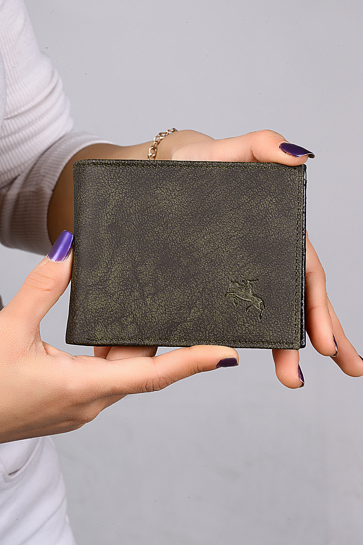 Erkek Kol Saati Cüzdan Kemer Kartlık Çakmak Hediyelik Kutusunda Gümüş Yeşil Renk Pl-7037E3 Yeşil Pl-7037E3