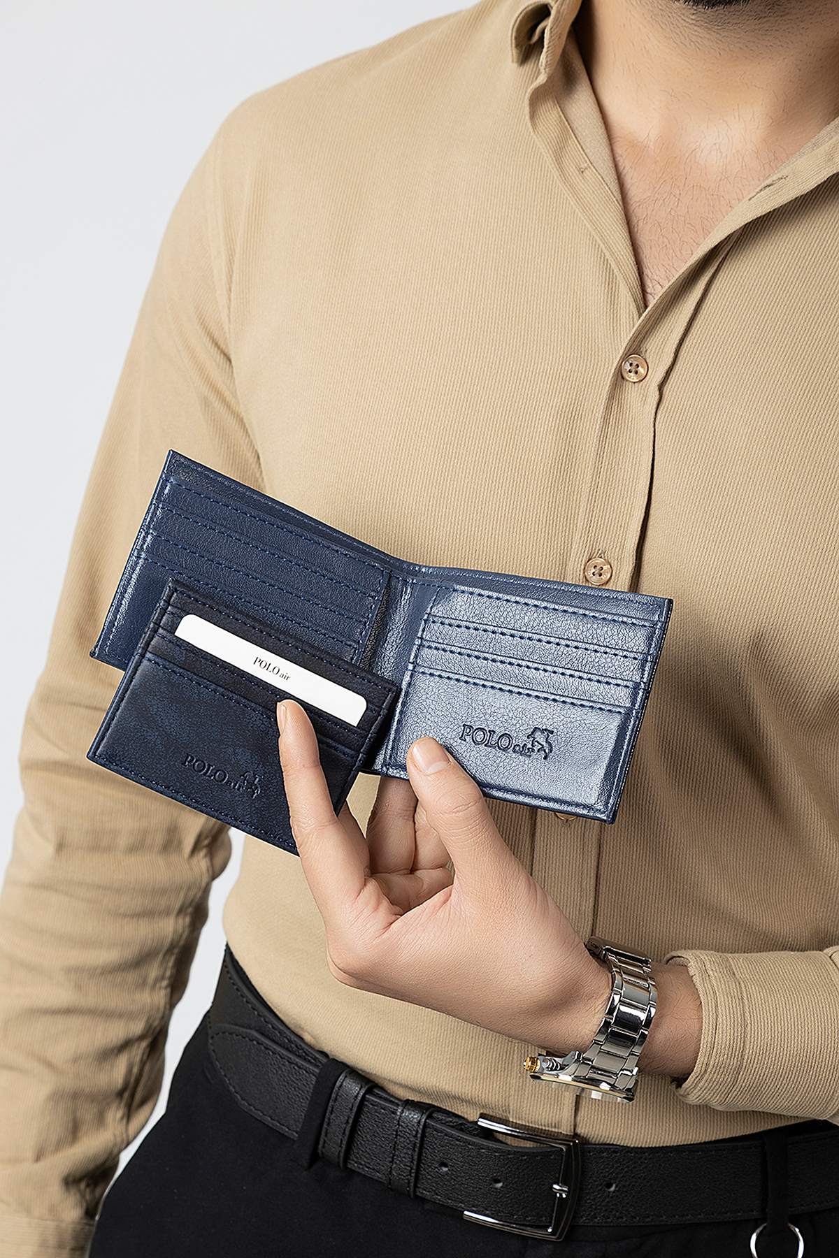 Erkek Kol Saati Kemer Cüzdan Kartlık Çakmaklı Hediyelik Kutusunda Gümüş Lacivert Set Pl-7035E2 Lacivert Pl-7035E2