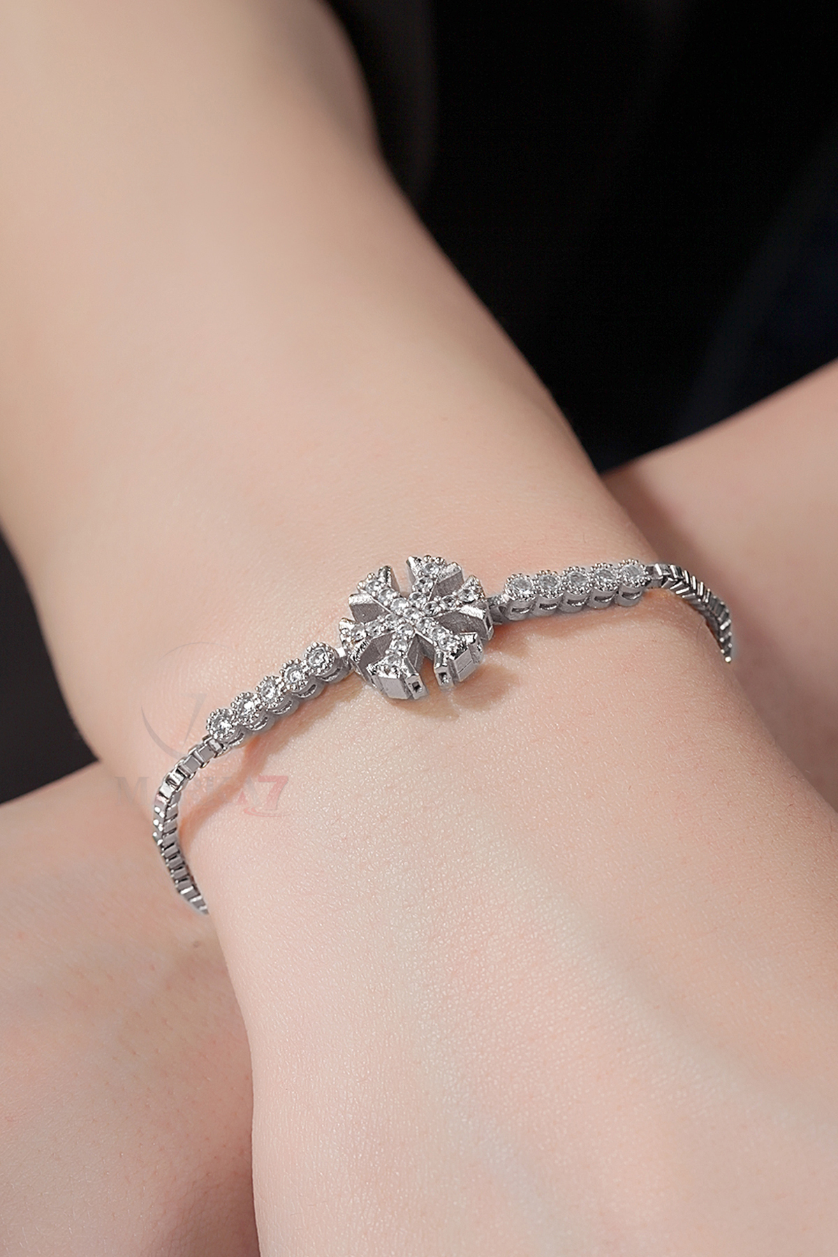 Lüx Taşlı Zincir Kordon Kadın Kol Saati Zirkon Taşlı Kartanesi Bileklik Kombin Gümüş Renk Pl-1539B2 Gri Pl-1539B2