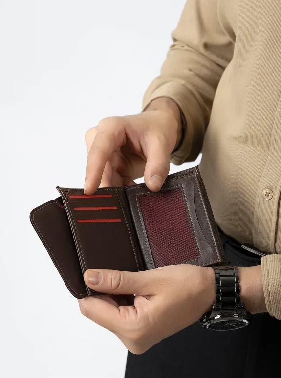 Erkek Kol Saati Dama Desen Cüzdan Kemer Kartlık Parfüm Kombin Set Gümüş Kahverengi Renk Pl-0992E3 Kahverengi-Gümüş-Gri Pl-0992E3
