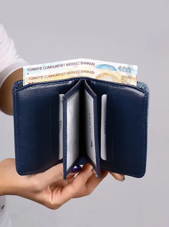 Erkek Set Kombin Kemer Cüzdan Kartlık Çakmak Kol Saati Hediyelik Kutusunda Lacivert Set Pl-0972E2 Lacivert Pl-0972E2