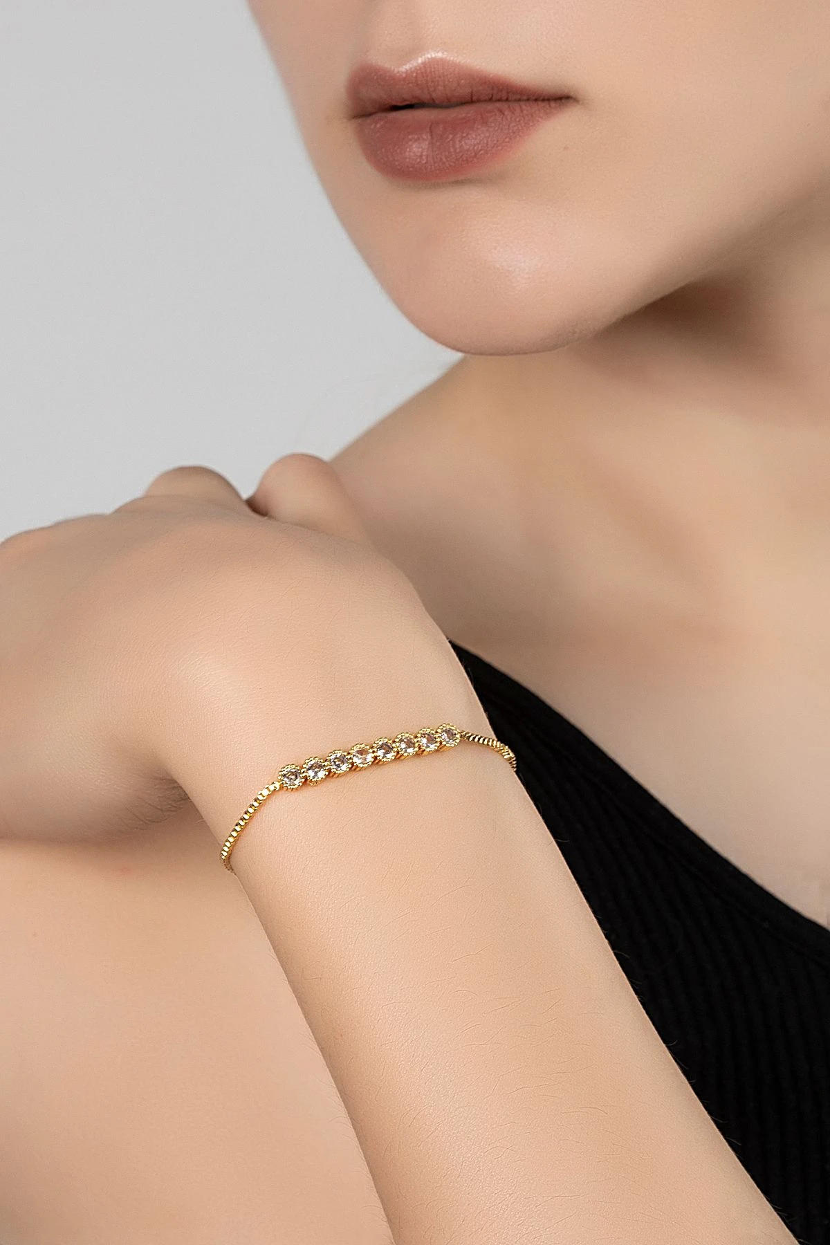 Vintage Kadın Kol Saati Zirkon Taşlı Su Yolu Bileklik Kombin Gold Yeşil Pl-1502B3 Gold-Yeşil Pl-1502B3